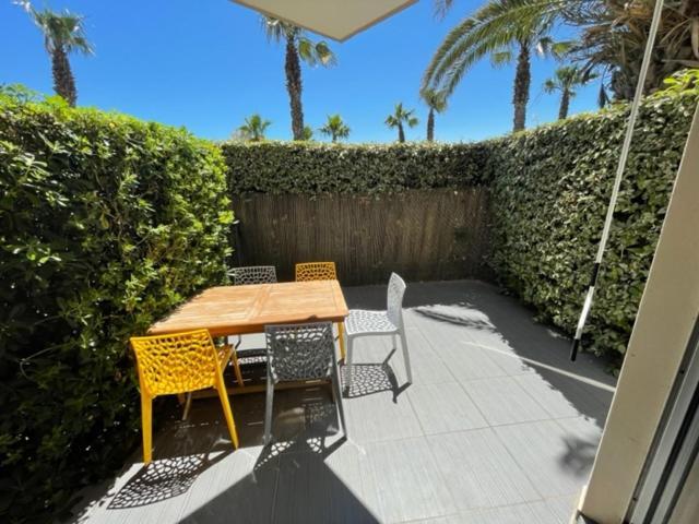サン・シプリアンRez De Jardin + Terrasse Piscine Et Acces Direct Plageアパートメント エクステリア 写真